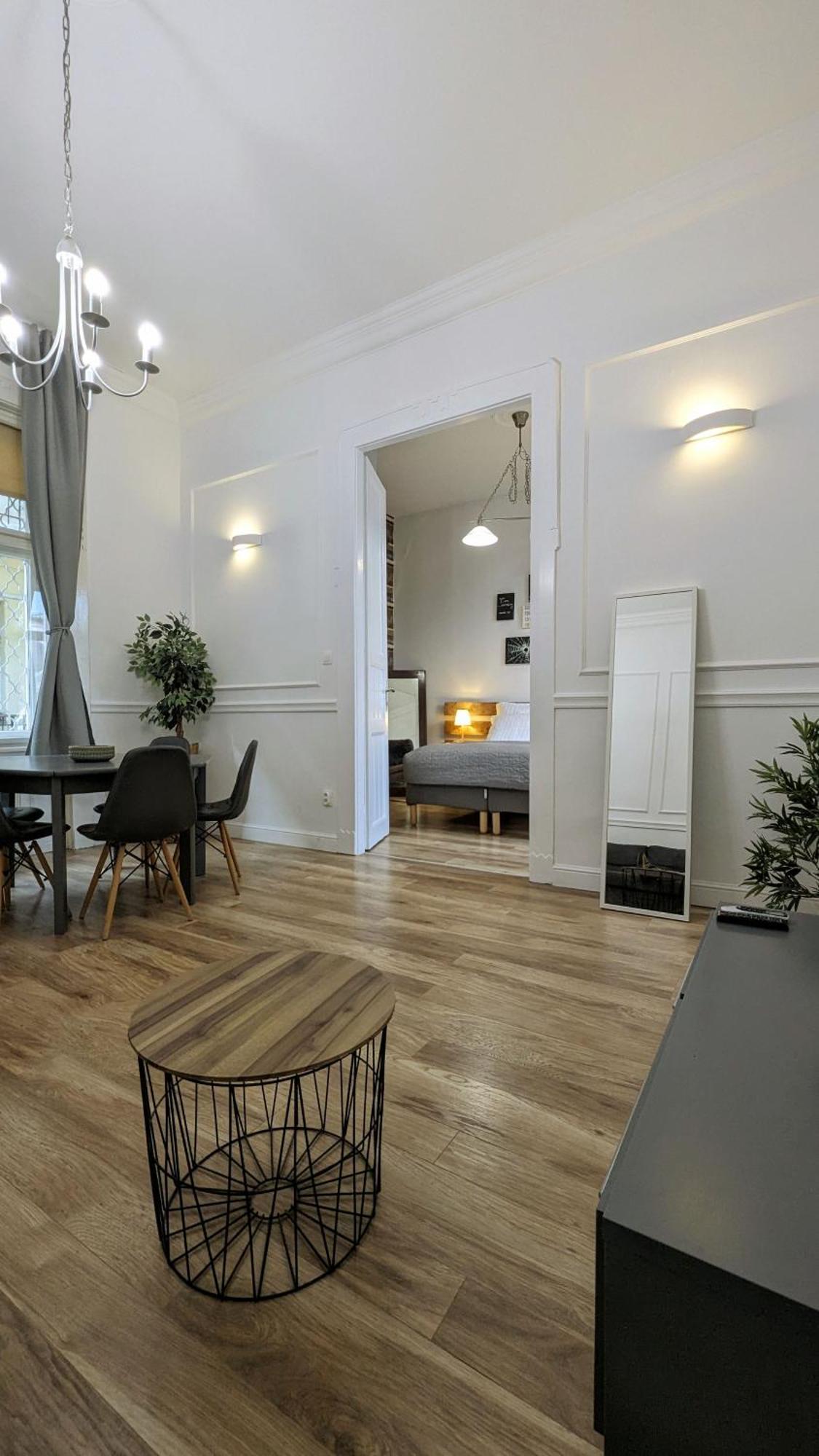 3 Room Apartment In The Beautiful Street Budapest Exterior photo