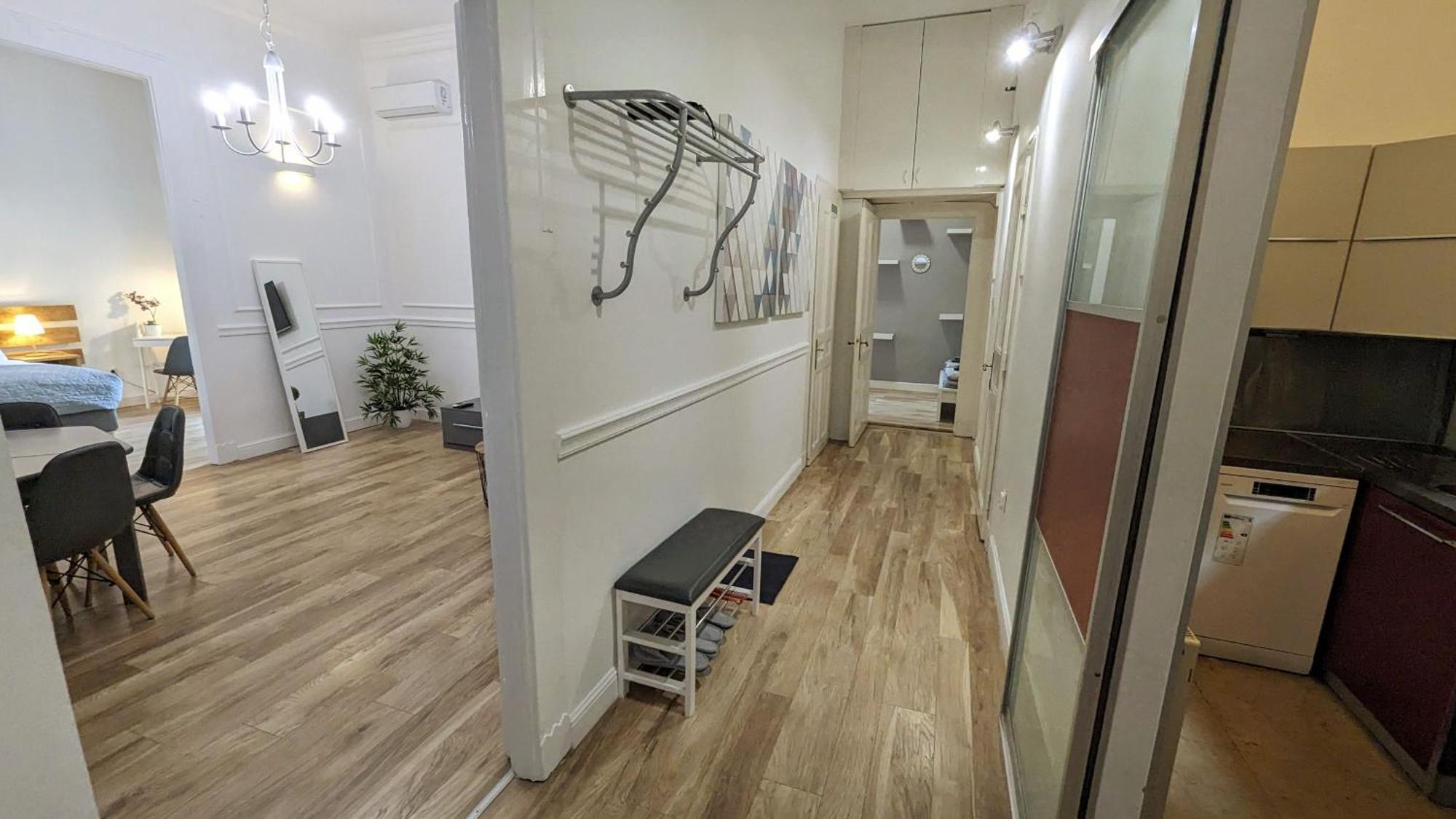 3 Room Apartment In The Beautiful Street Budapest Exterior photo