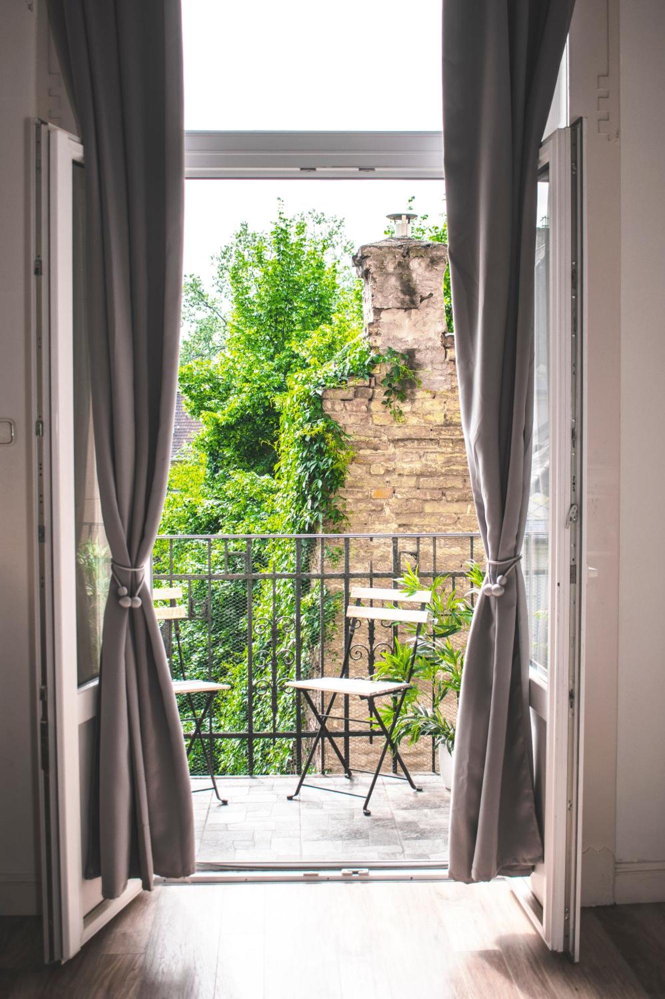 3 Room Apartment In The Beautiful Street Budapest Exterior photo